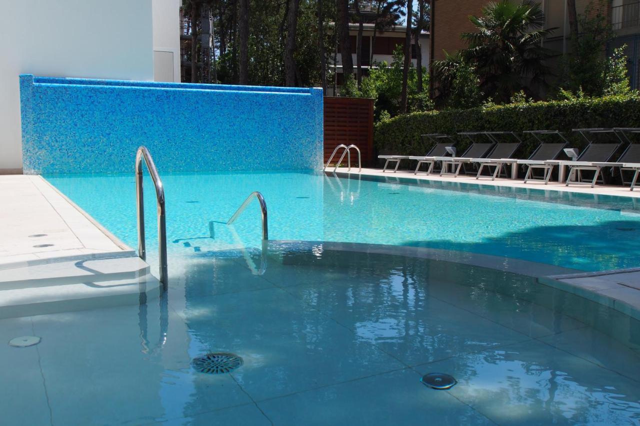 Hotel Bella Venezia Mare Lignano Sabbiadoro Eksteriør billede