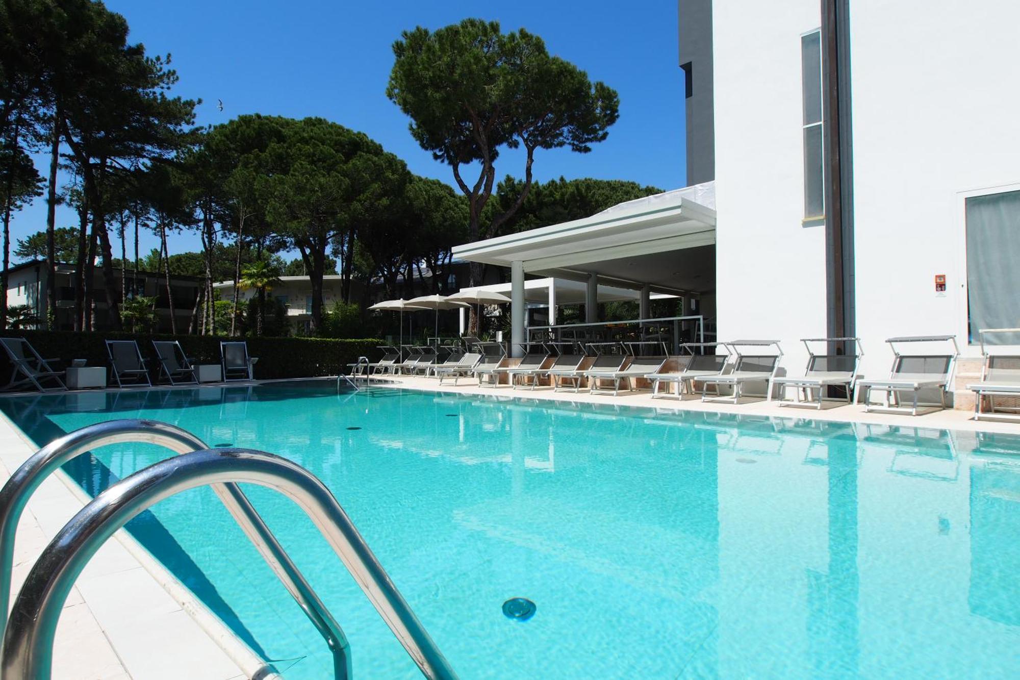 Hotel Bella Venezia Mare Lignano Sabbiadoro Eksteriør billede
