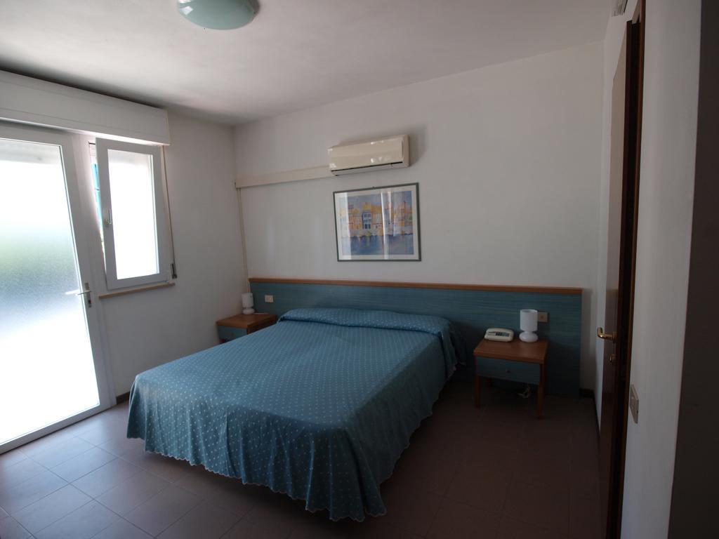 Hotel Bella Venezia Mare Lignano Sabbiadoro Eksteriør billede