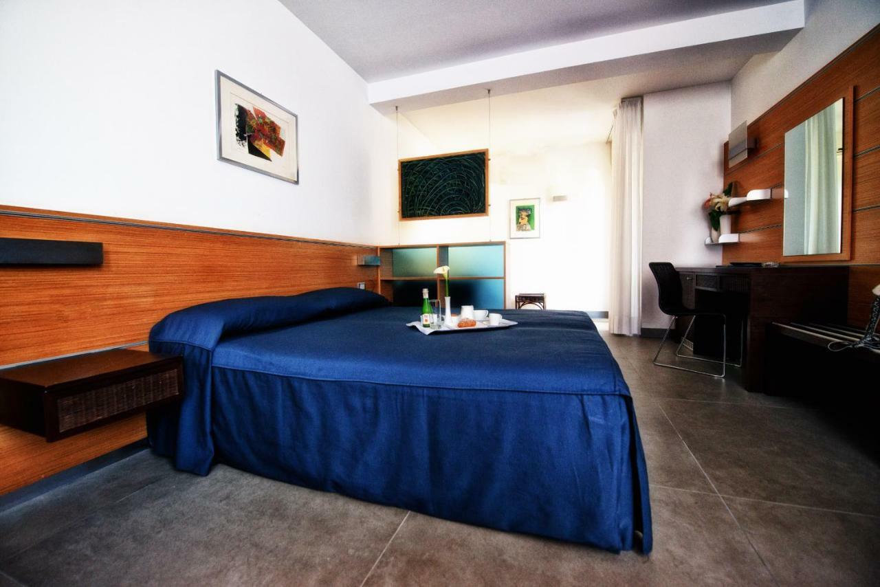 Hotel Bella Venezia Mare Lignano Sabbiadoro Eksteriør billede